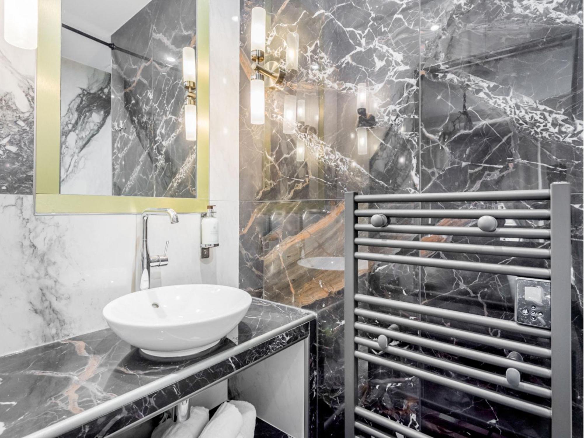 Luxury 4 bedrooms 3 bathrooms apartment - Louvre Paris Extérieur photo